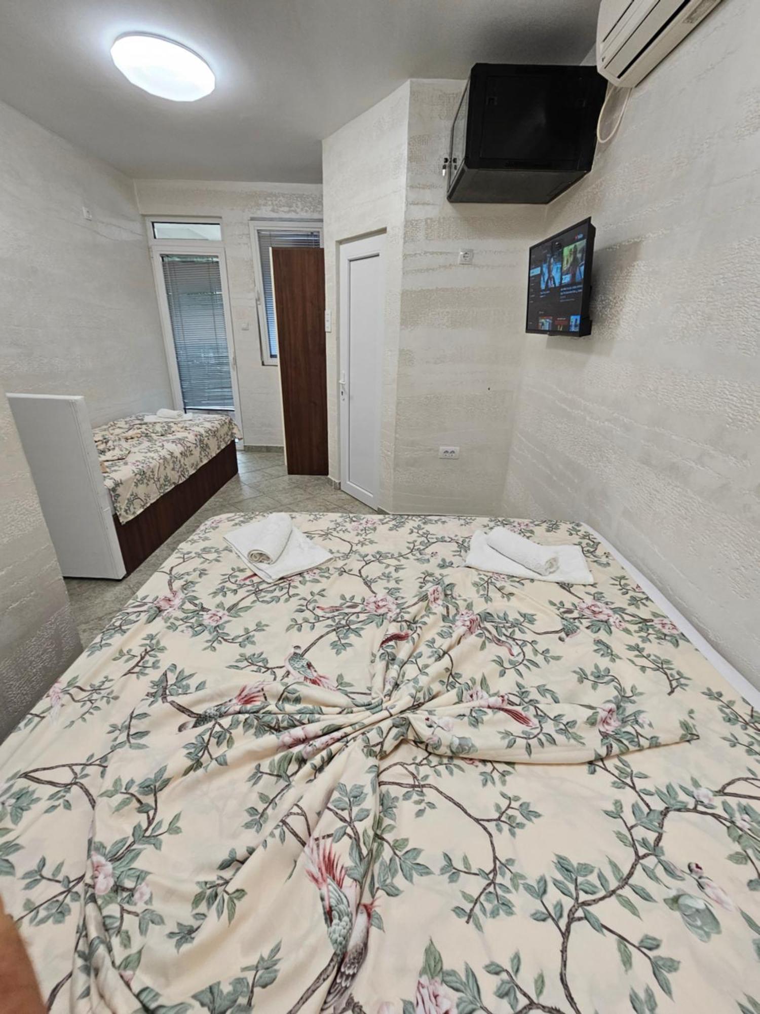 Apartmani Vila Ebra Utjeha Ngoại thất bức ảnh