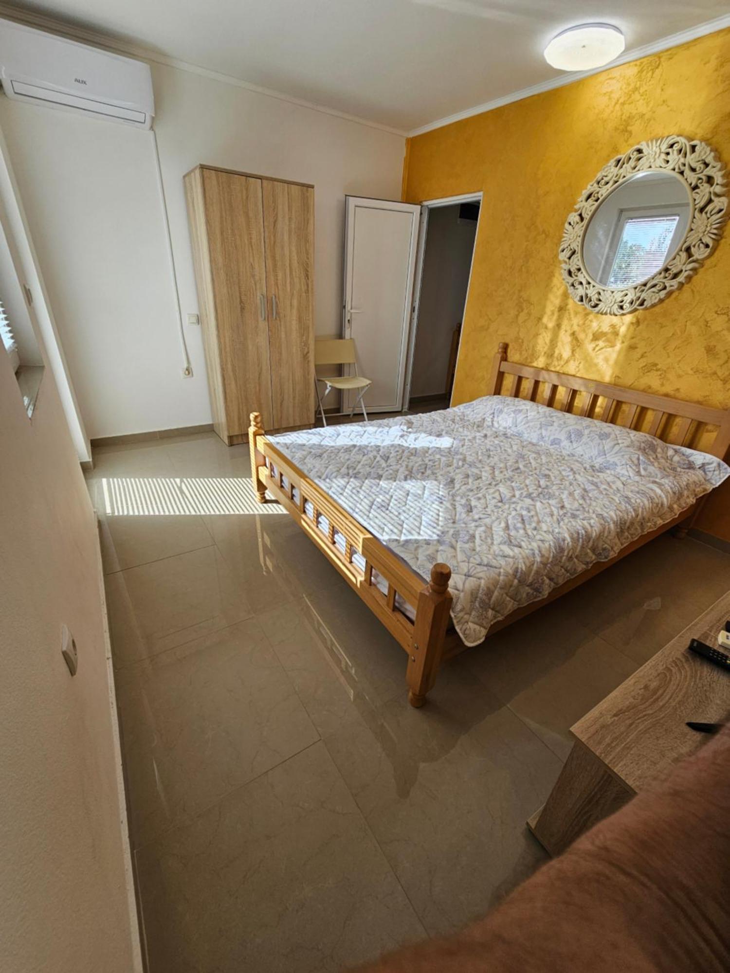 Apartmani Vila Ebra Utjeha Ngoại thất bức ảnh
