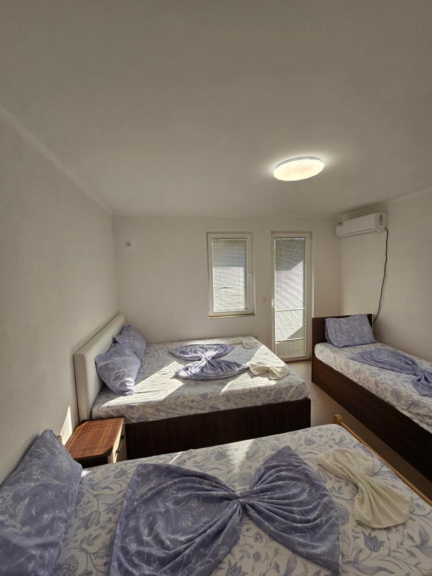 Apartmani Vila Ebra Utjeha Ngoại thất bức ảnh