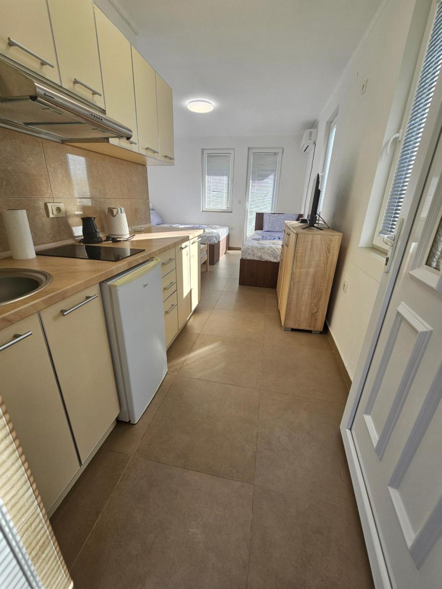 Apartmani Vila Ebra Utjeha Ngoại thất bức ảnh