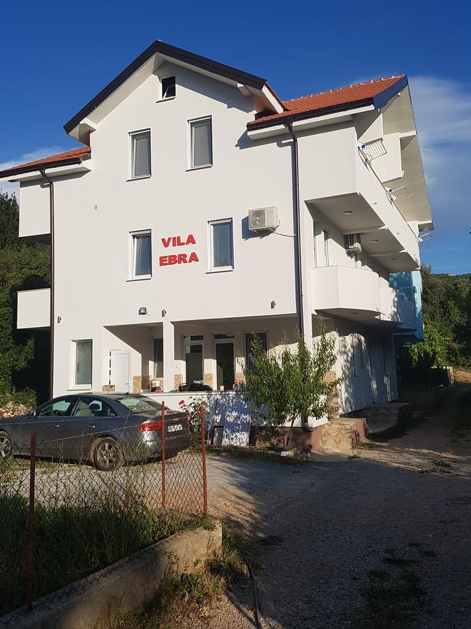 Apartmani Vila Ebra Utjeha Ngoại thất bức ảnh