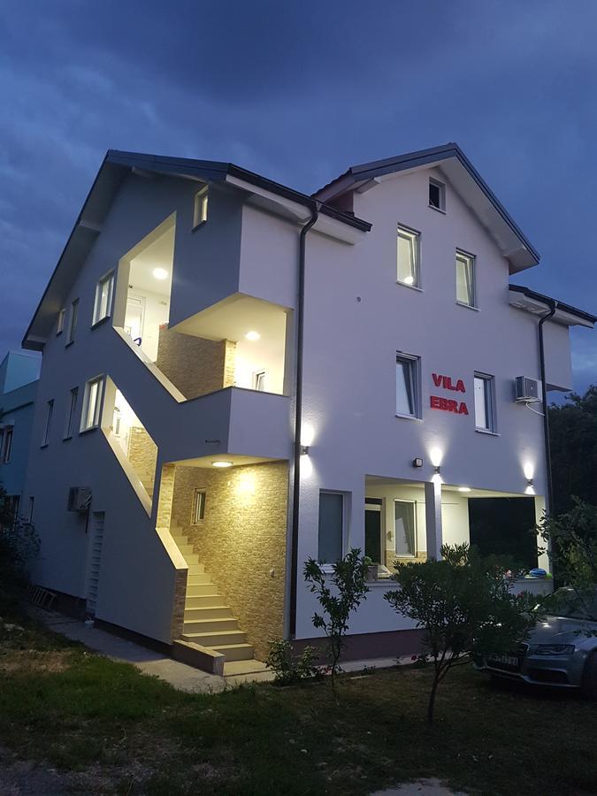 Apartmani Vila Ebra Utjeha Ngoại thất bức ảnh