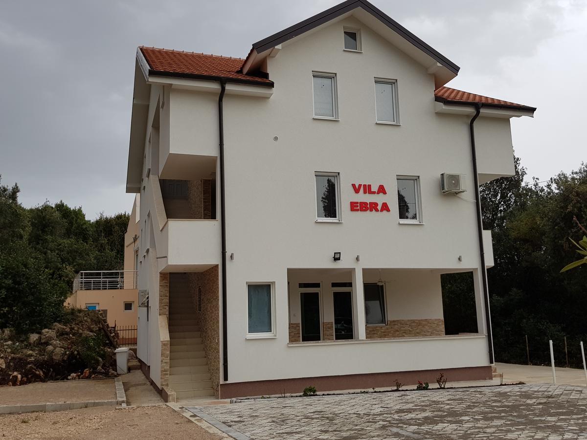Apartmani Vila Ebra Utjeha Ngoại thất bức ảnh
